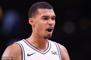 伯恩利的中 伯恩利的中